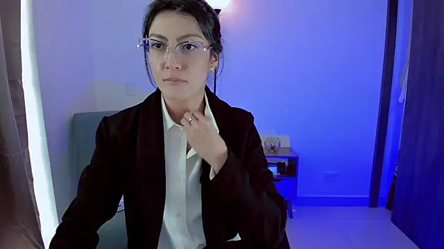 Lilabril online show from January 30, 5:17 pm