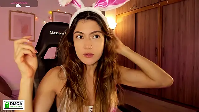 Snapshot of Lilabril chatting on April 5, 2:47 pm Lilabril online show from April 5, 2:47 pm