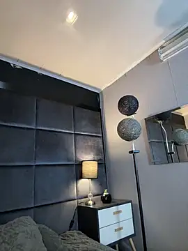 CHERRYY BOMB  online show from December 17, 12:11 pm