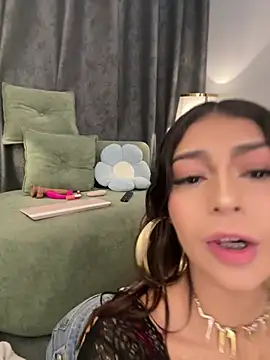 CHERRYY BOMB  online show from June 28, 6:36 pm