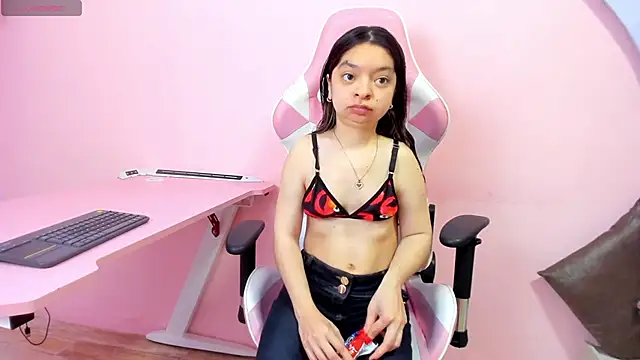 CharlotteMuller online show from December 4, 8:06 pm