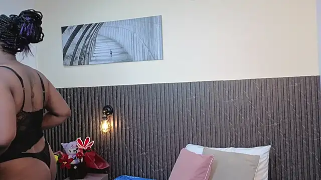 chanel brunette online show from March 15, 5:30 pm