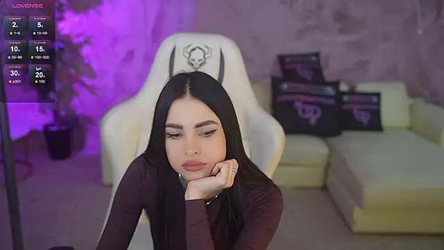 Tina Breeze online show from November 18, 8:08 am