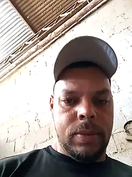 Snapshot of Widson321 chatting on October 24, 2:35 pm Widson321 online show from October 24, 2:35 pm