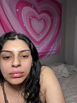 ThickerThanYoBitch online show from February 19, 6:04 pm