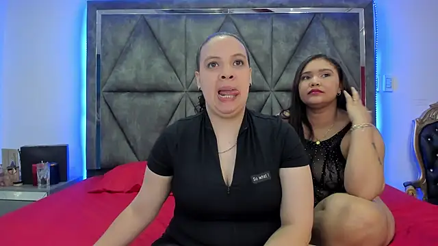 Snapshot of Danielaandximena chatting on March 1, 2:26 am Danielaandximena online show from March 1, 2:26 am