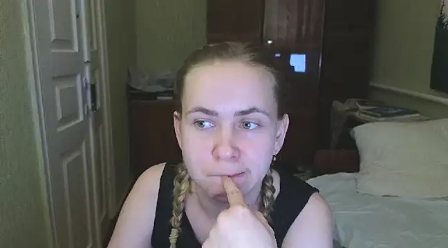 Riley Roo online show from February 23, 8:44 pm