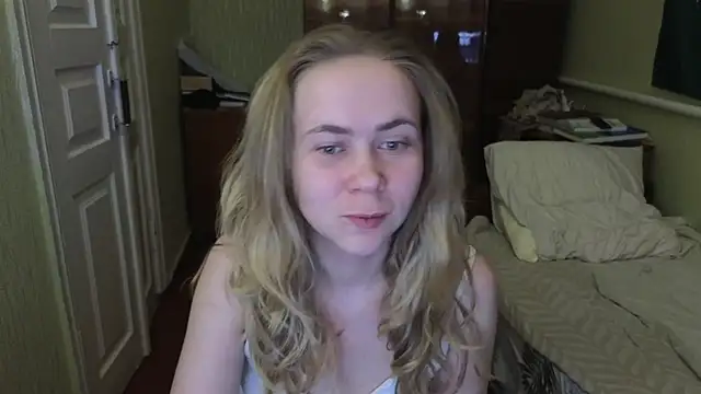 Riley Roo online show from March 22, 7:09 pm