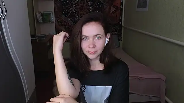 Riley Roo online show from September 17, 8:16 am