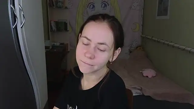 Riley Roo online show from October 14, 6:25 am