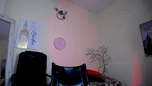 IsaBaileys  online show from March 13, 10:21 pm