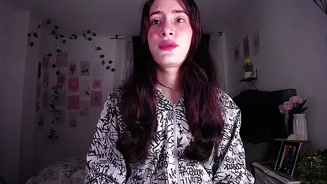 IsaBaileys  online show from May 14, 10:27 pm