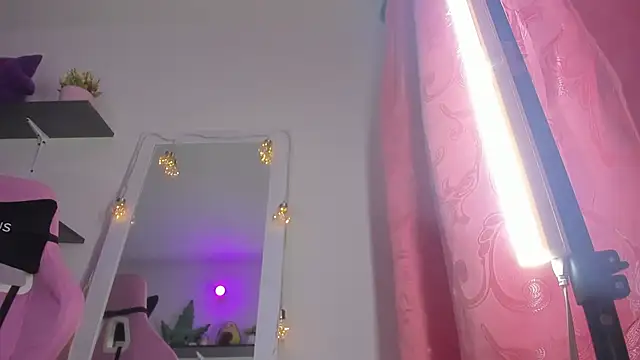 saralolo420 online show from February 4, 1:02 am