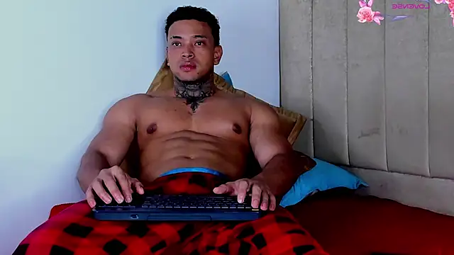 Stiven collins online show from May 26, 6:31 am