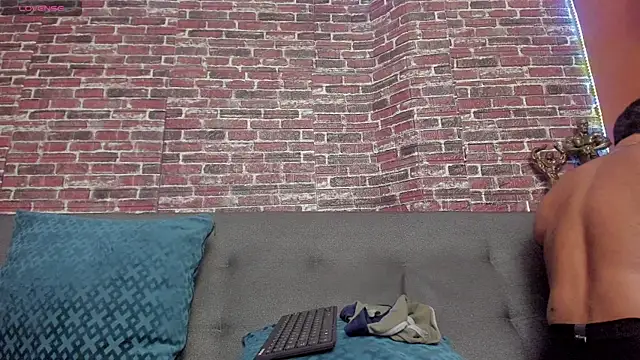 curt xxx online show from January 17, 4:39 am