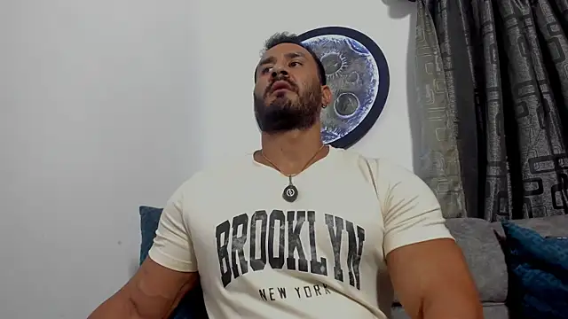 Snapshot of curt_xxx chatting on July 19, 5:44 am curt xxx online show from July 19, 5:44 am