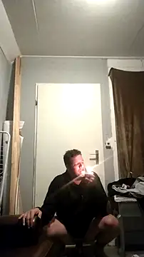 Knuffelstaaf123 online show from September 16, 2:23 am