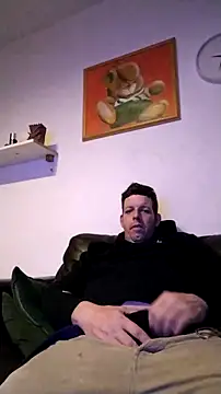 Knuffelstaaf123 online show from February 2, 9:46 pm