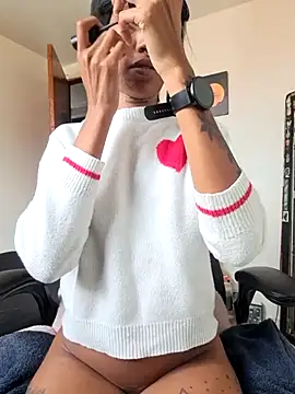 Honey-420- online show from November 30, 6:56 pm