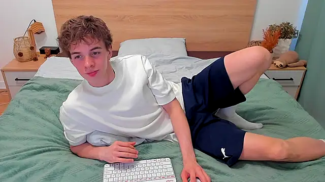 Fandi 777 online show from December 2, 8:30 am