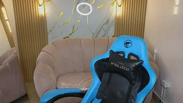  mia collins b  online show from November 29, 1:14 pm