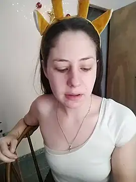 lucecitafantasy2 online show from December 23, 11:36 am