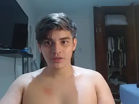 Snapshot of BadBunny_69 chatting on January 15, 7:13 am BadBunny 69 online show from January 15, 7:13 am