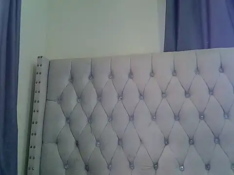Amberay1 online show from May 13, 9:39 am