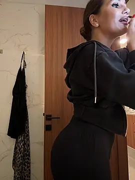 Snapshot of Syka0001 chatting on January 31, 2:28 pm Syka0001 online show from January 31, 2:28 pm