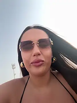 Snapshot of Syka0001 chatting on November 5, 10:48 am Syka0001 online show from November 5, 10:48 am