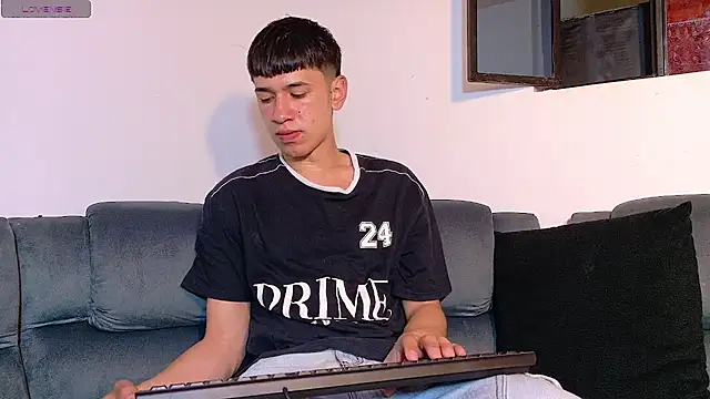 Mr daren  online show from October 22, 6:07 pm