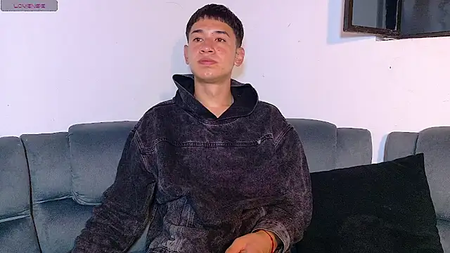 Mr daren  online show from March 9, 6:12 pm