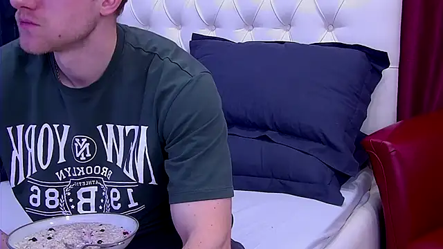 Snapshot of EthanPinkman chatting on September 25, 4:16 am EthanPinkman online show from September 25, 4:16 am
