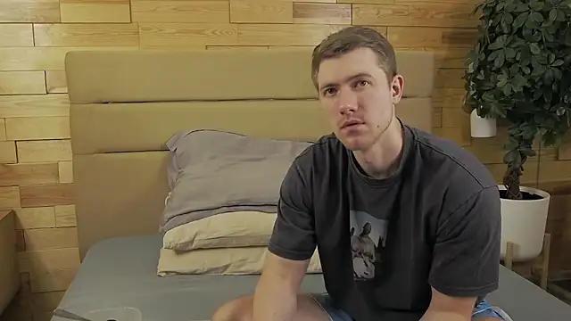 Snapshot of EthanPinkman chatting on October 15, 4:23 am EthanPinkman online show from October 15, 4:23 am