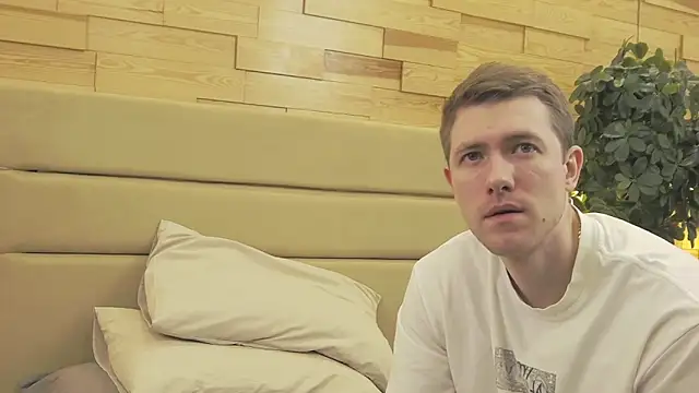 EthanPinkman online show from December 2, 4:07 am