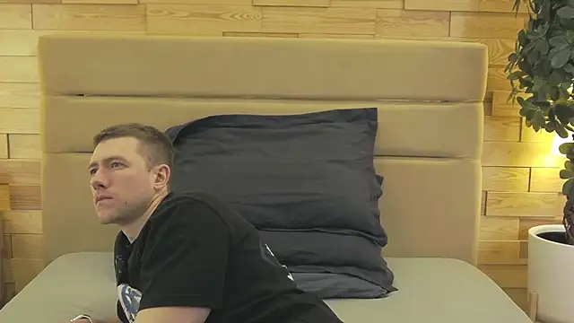 EthanPinkman online show from April 9, 4:12 am