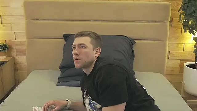 EthanPinkman online show from April 18, 3:43 am