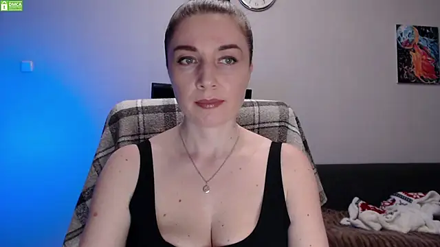 Snapshot of Sweet___Amelia chatting on April 6, 2:18 pm Sweet Amelia online show from April 6, 2:18 pm