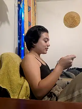 Snapshot of littlemelii chatting on July 2, 8:26 pm littlemelii online show from July 2, 8:26 pm