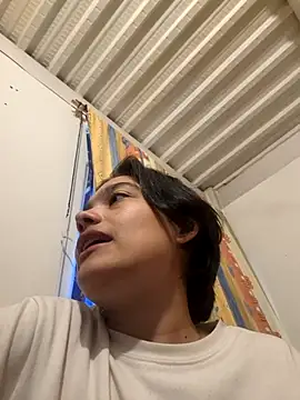 Snapshot of littlemelii chatting on July 15, 9:31 pm littlemelii online show from July 15, 9:31 pm