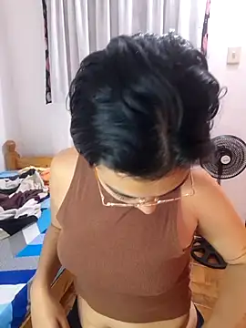 Snapshot of littlemelii chatting on July 18, 11:41 pm littlemelii online show from July 18, 11:41 pm