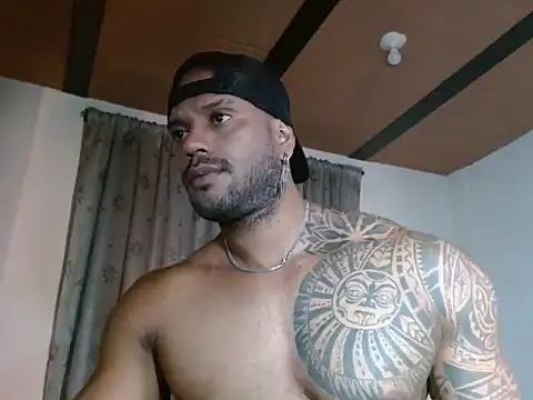 Snapshot of manolofitt chatting on May 4, 2:02 pm manolofitt online show from May 4, 2:02 pm