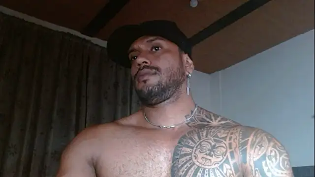 Snapshot of manolofitt chatting on May 18, 4:13 pm manolofitt online show from May 18, 4:13 pm