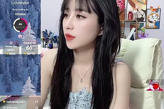  LLisa  online show from February 16, 9:05 pm