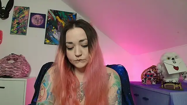 PinkHurricaneOfficial online show from February 16, 4:25 pm