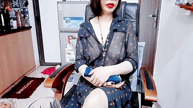 Miu-Le online show from February 8, 7:06 pm