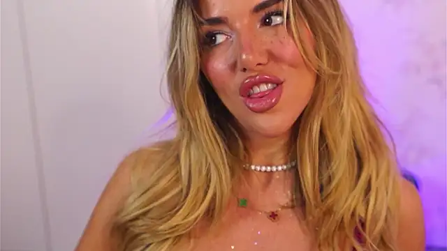 ClaraHazel online show from November 9, 4:55 am