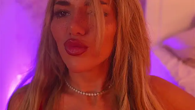 ClaraHazel online show from January 9, 5:10 am