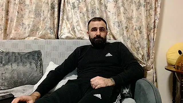 Snapshot of ivat80 chatting on February 24, 5:20 pm ivat80 online show from February 24, 5:20 pm