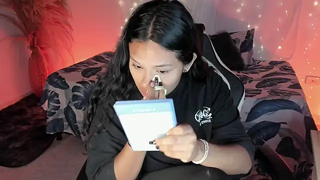 Riana Kean online show from March 26, 2:06 am